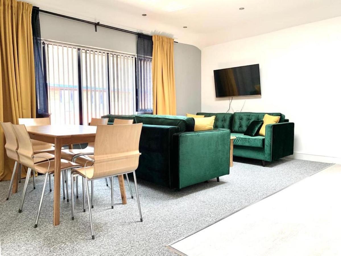 Premium Apartments Thatcham Broadway Екстер'єр фото