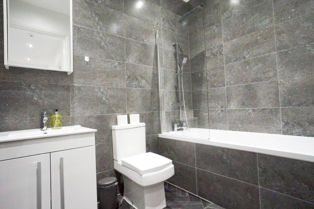 Premium Apartments Thatcham Broadway Екстер'єр фото